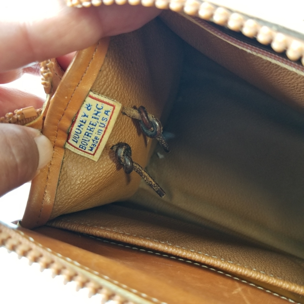Vintage Dooney & Bourke Authentic Leather Handbag Taupe EUC - Picture 6 of 16